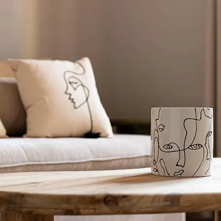 Picasso 1, Duplex 5 People - Wifi - Air Conditioning Апартаменты *