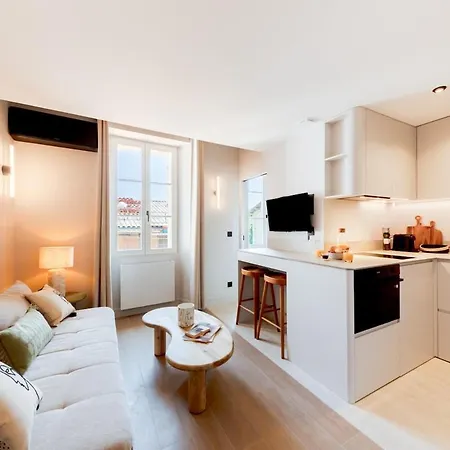 Picasso 1, Duplex 5 People - Wifi - Air Conditioning Vallauris