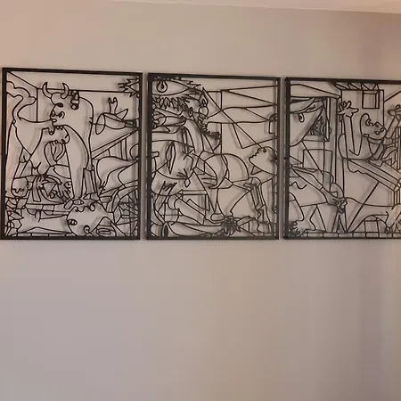 Picasso 1, Duplex 5 People - Wifi - Air Conditioning Apartman