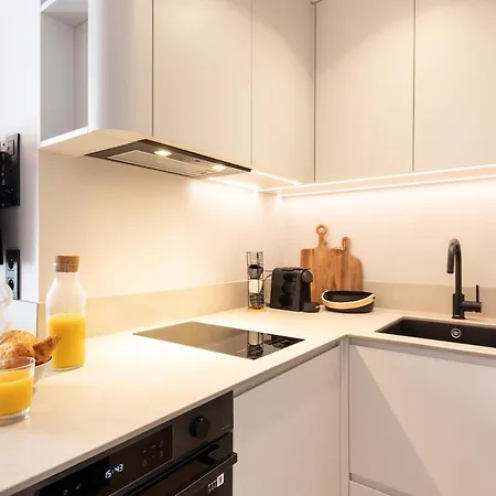 Picasso 1, Duplex 5 People - Wifi - Air Conditioning * Vallauris