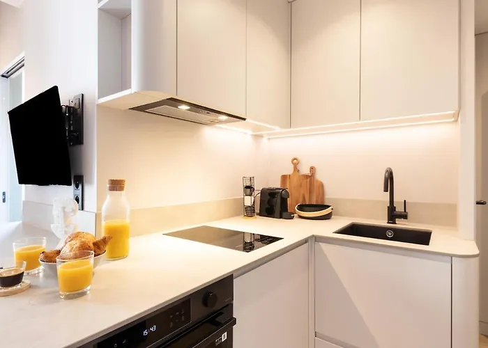 Picasso 1, Duplex 5 People - Wifi - Air Conditioning * Vallauris